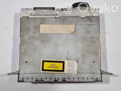 Radio / CD/DVD atskaņotājs / navigācija