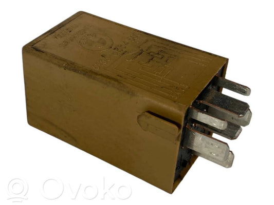 Window wiper relay