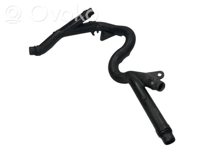 Caurulīte (-es) / šļūtene (-es)