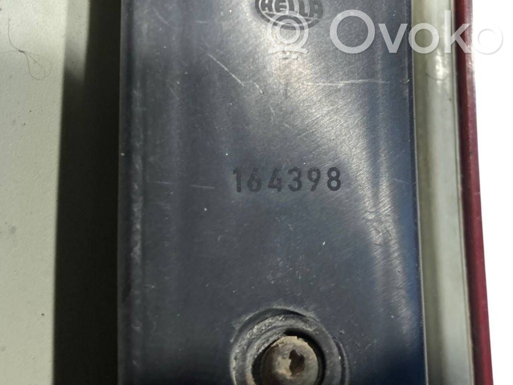 Taillight in the hood