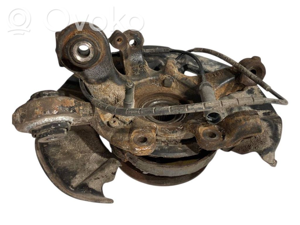 Aizmugurē riteņa rumbas vārpstas šarnīrs (stupica, capfa)