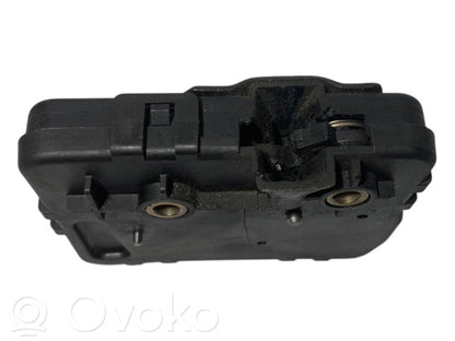 Slēdzene aizmugurējam logam