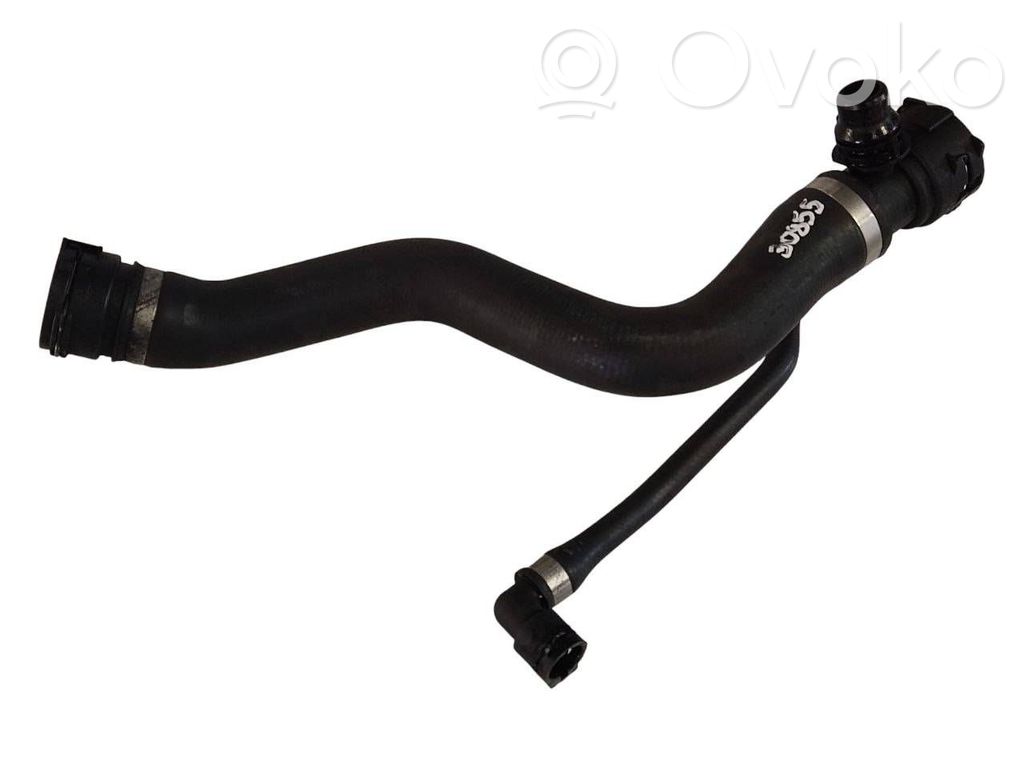 Caurulīte (-es) / šļūtene (-es)