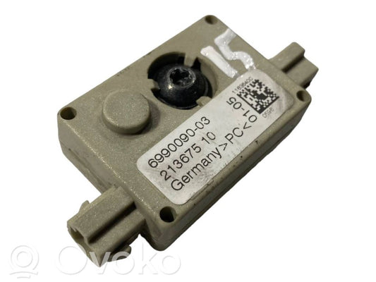 Antenna amplifier
