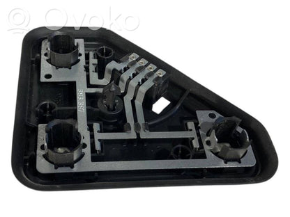 Aizmugures spuldzes vāka turētājs