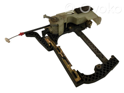 Holder/bracket for external opening handle at the front