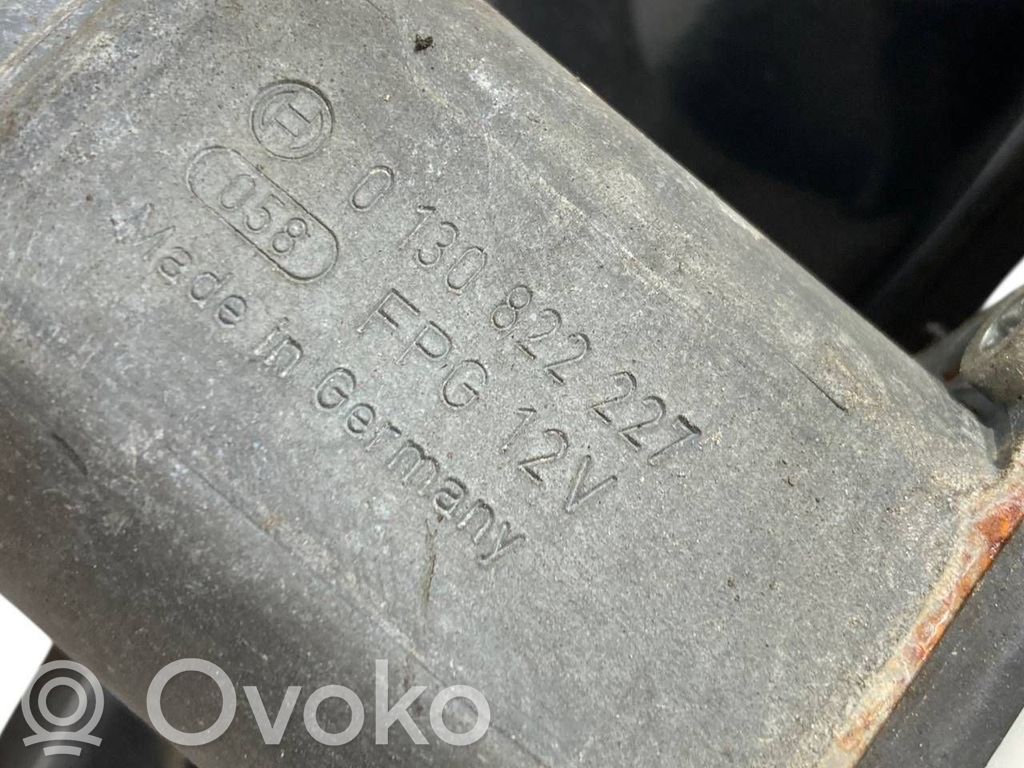 Priekšpusē elektriskā loga pacelšanas mehānisma komplekts