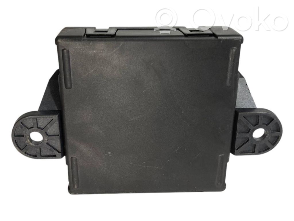 Durvju vadības bloks