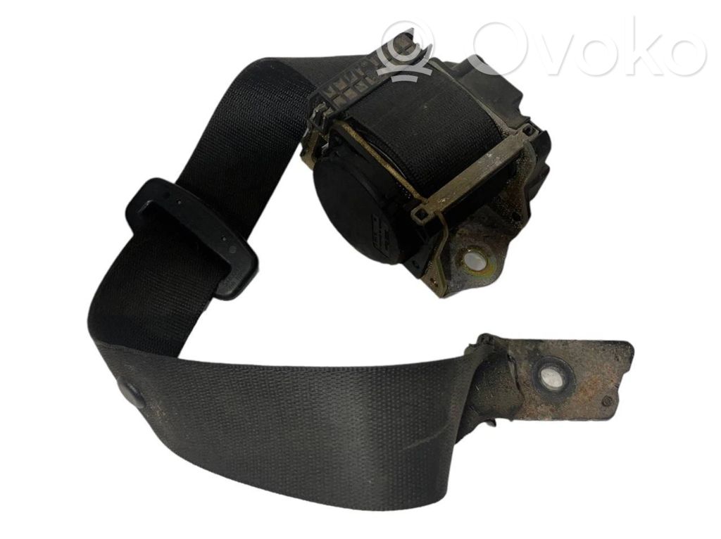 Задний ремень безопасности