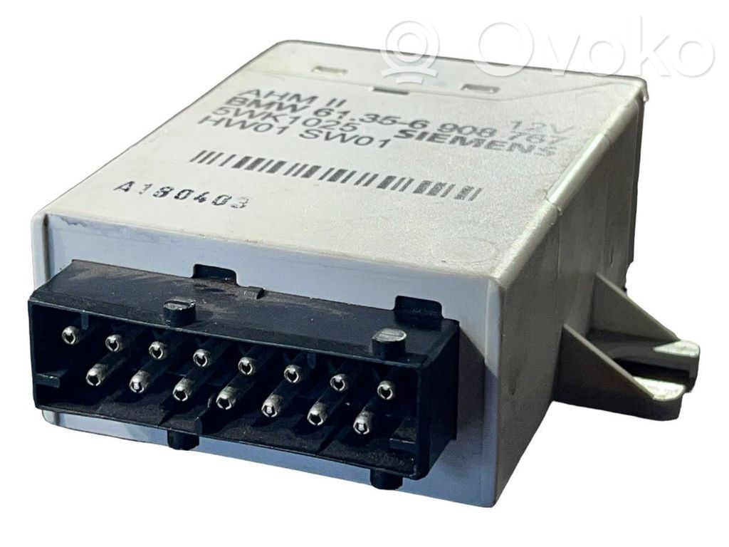 Trailer hitch control unit