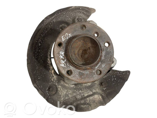 Priekšējā riteņa rumbas vārpstas šarnīrs (stupica, capfa)