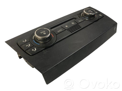 Air conditioning / climate control / interior heating control unit (in the passenger compartment)