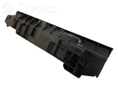 Radiatora (-u) turētājs / kronšteins