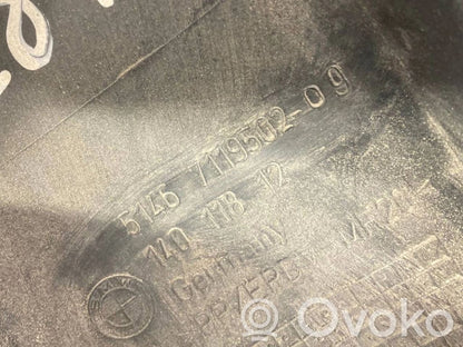 Skaļrunis (-i) aizmugurējā palodzē