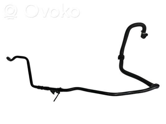 Caurulīte (-es) / šļūtene (-es)