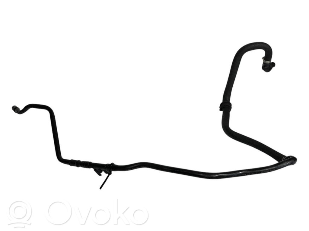 Caurulīte (-es) / šļūtene (-es)