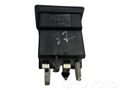 Headlight leveling switch