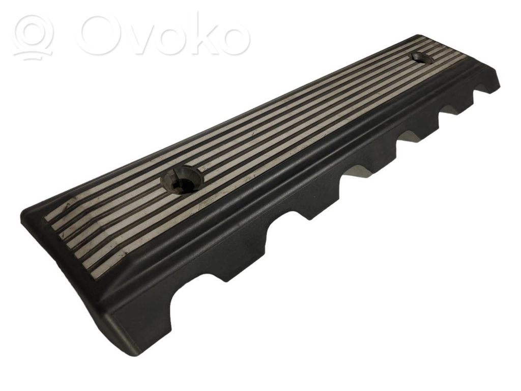 Engine cover (decorative trim)