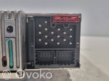 Радио / CD/DVD-плеер / навигация