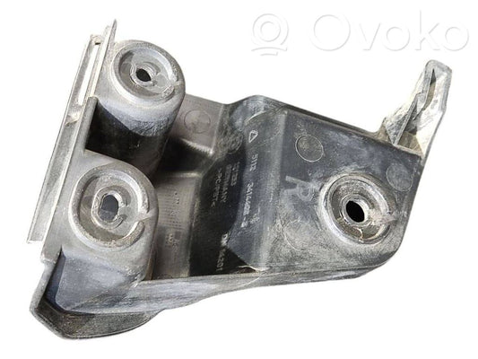 Aizmugurējā bufera montāžas kronšteins