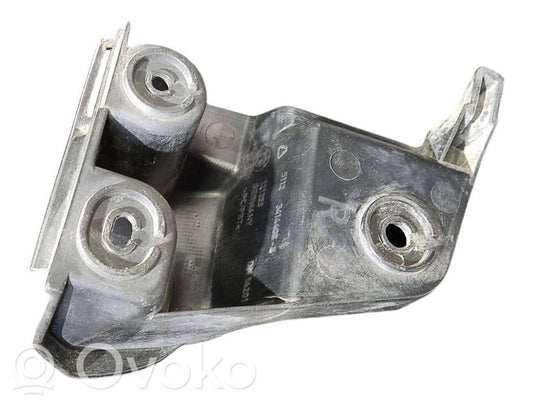 Rear bumper mounting bracket