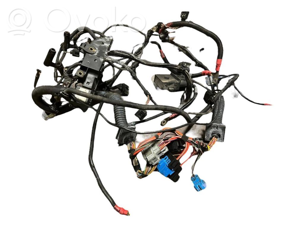 Dzinēja vadu instalācija