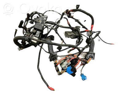 Dzinēja vadu instalācija