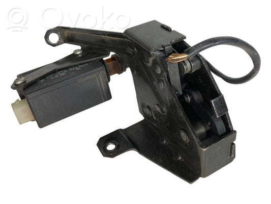 Rear cover lock