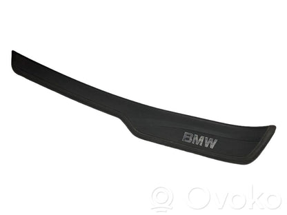 Rear door sill trim (inner)