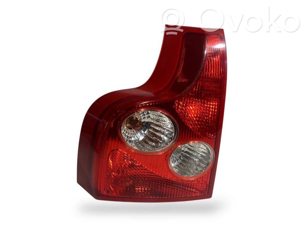 Aizmugurējais lukturis virsbūvē