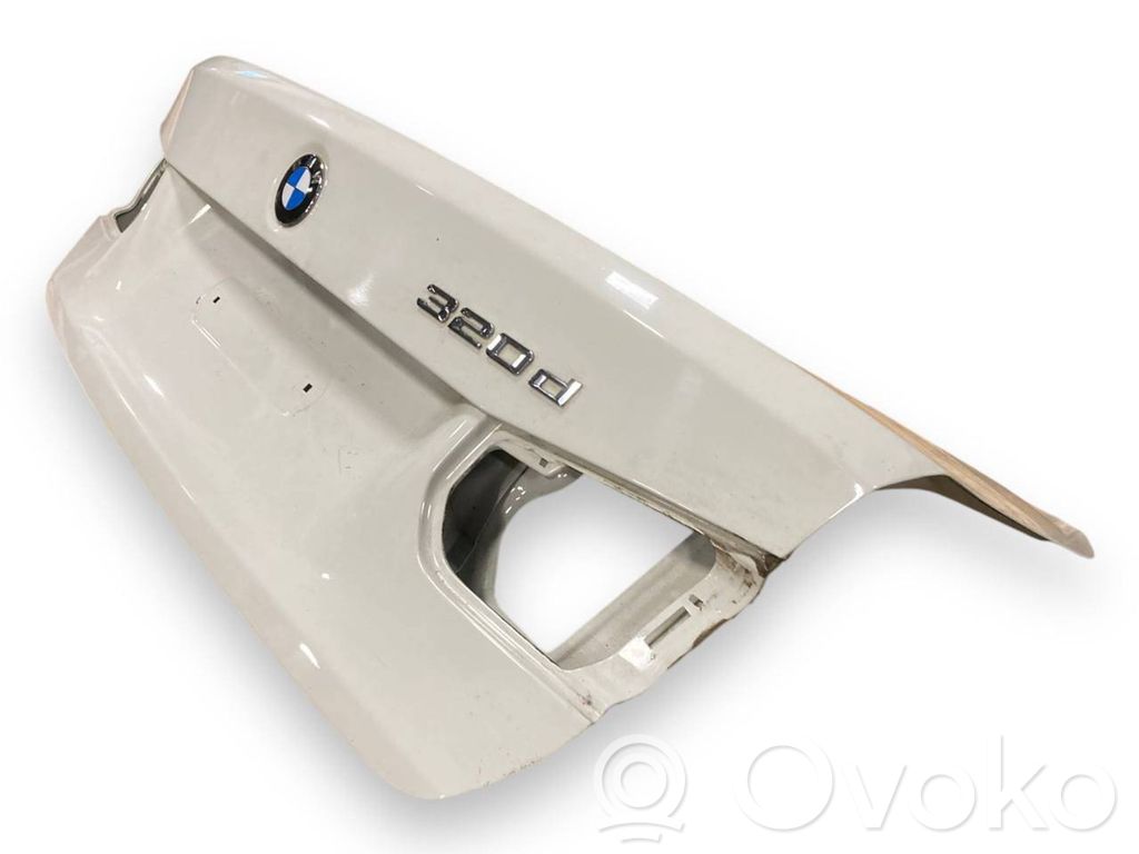 Aizmugurējais pārsegs (bagāžnieks)