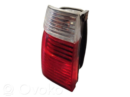 Задний фонарь в кузове