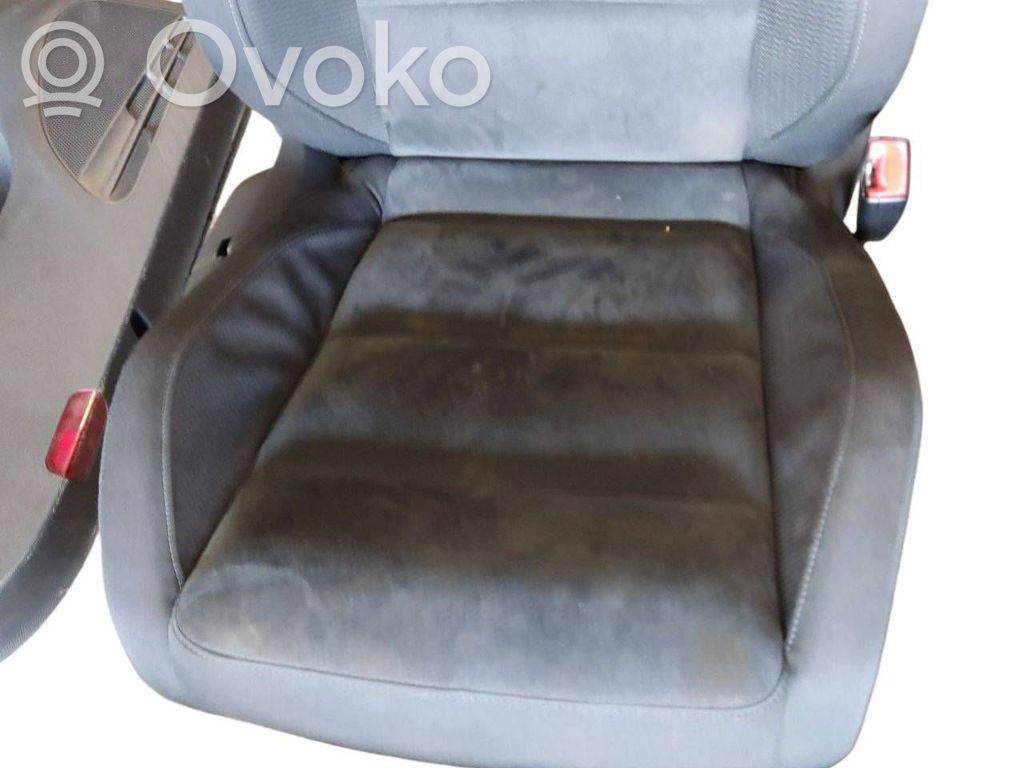 Sēdekļu komplekts