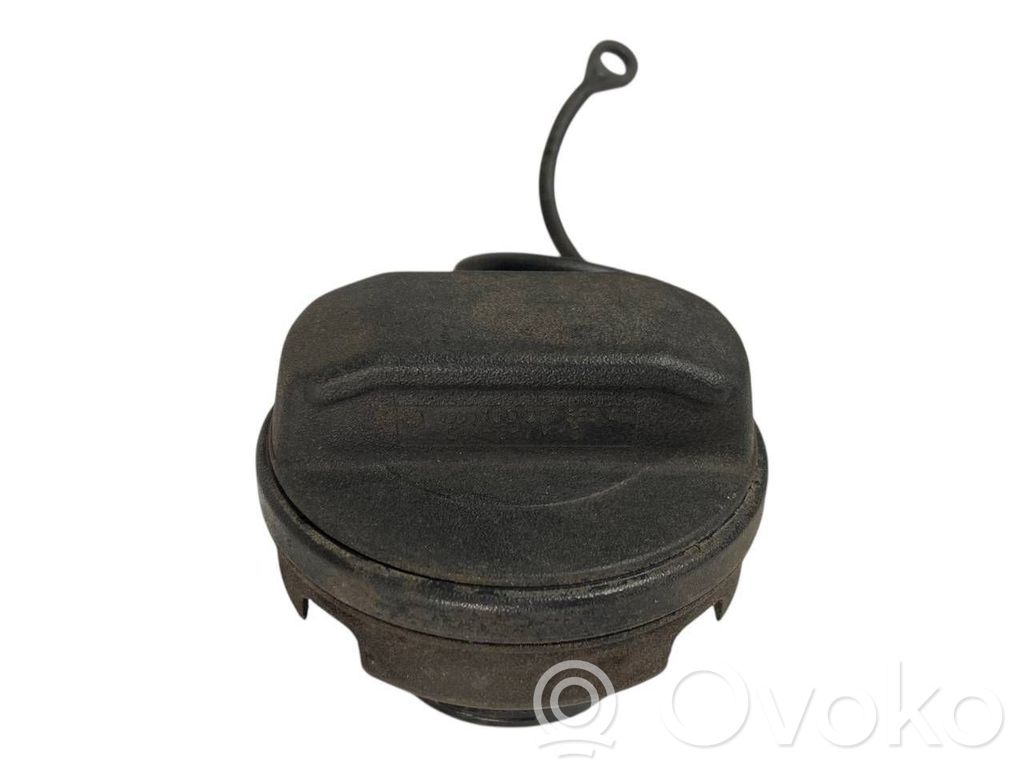 Aizskrūvējams degvielas tvertnes vāciņš