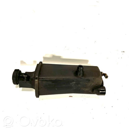 Dzesēšanas šķidruma izplešanās tvertne