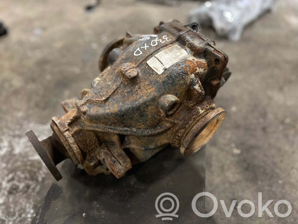 Aizmugurējais reduktors