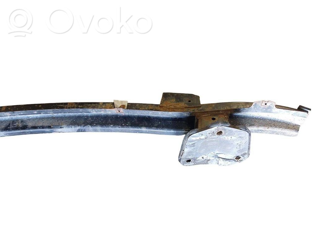 Aizmugurē bampera balka