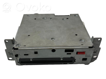 Radio / CD/DVD atskaņotājs / navigācija