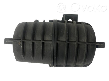 Vacuum air tank