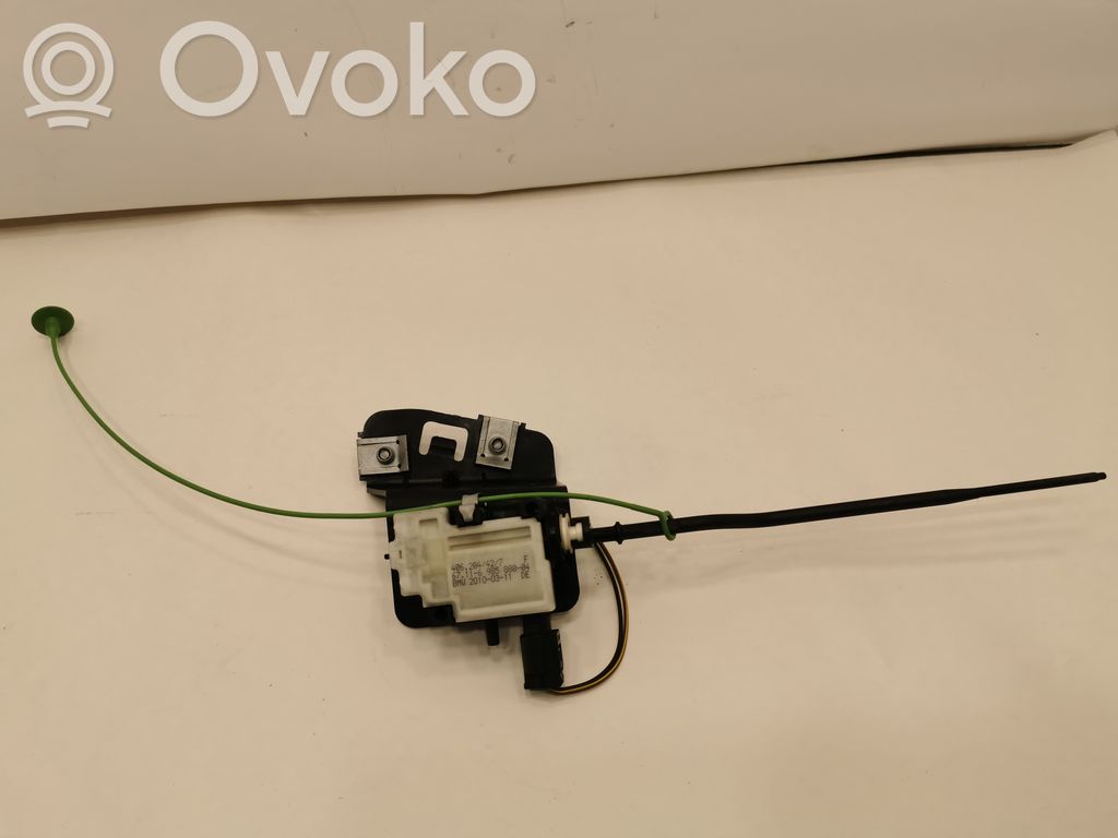 Электрический замок топливного бака