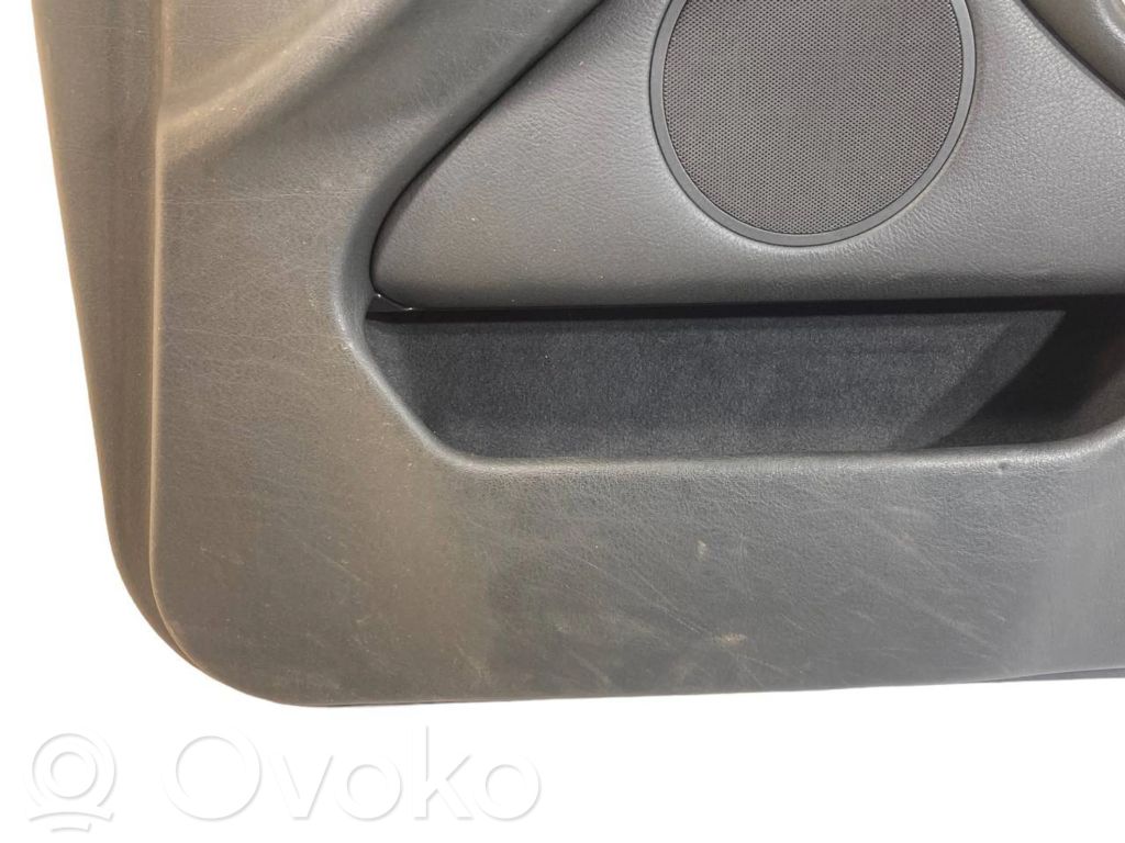 Priekšējo durvju apdare