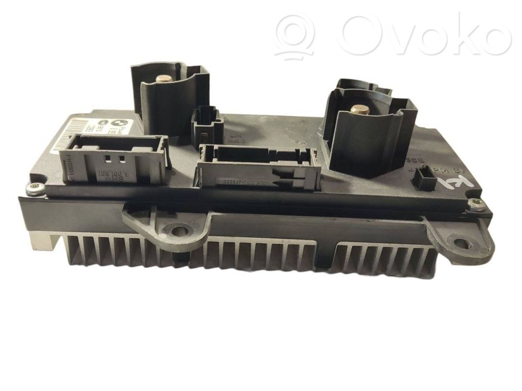 Barošanas vadības bloks