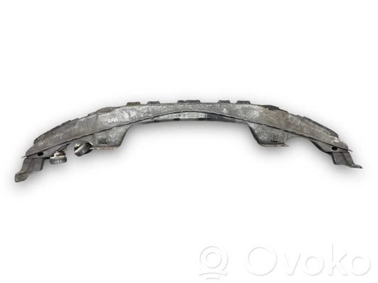 Priekšpusē bampera sija / balka