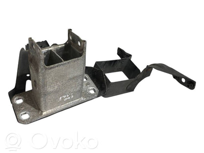 Priekšpusē bampera amortizators