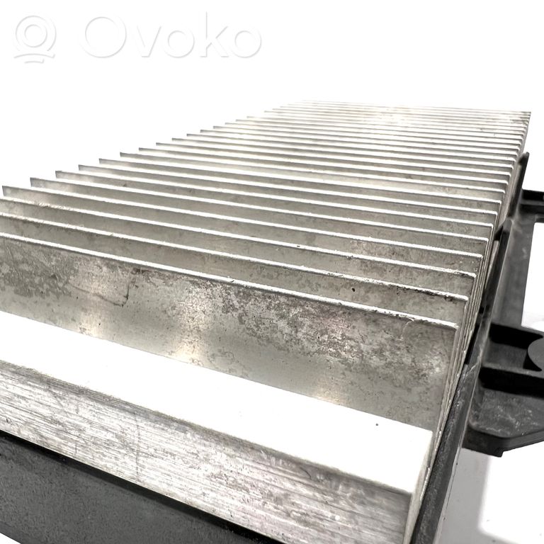 Barošanas vadības bloks