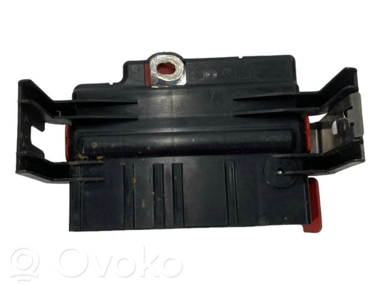 Positive wire connection assembly