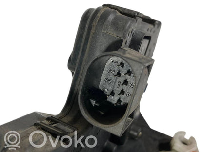 Замок сзади