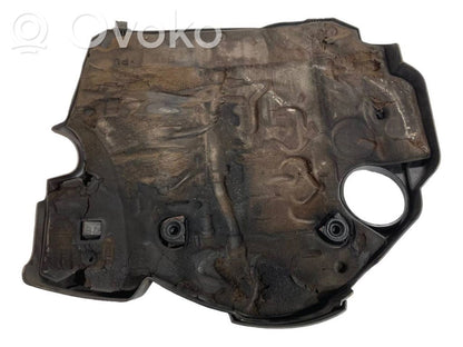 Dzinēja pārsegs (dekoratīva apdare)