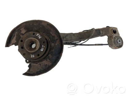 Aizmugurē riteņa rumbas vārpstas šarnīrs (stupica, capfa)