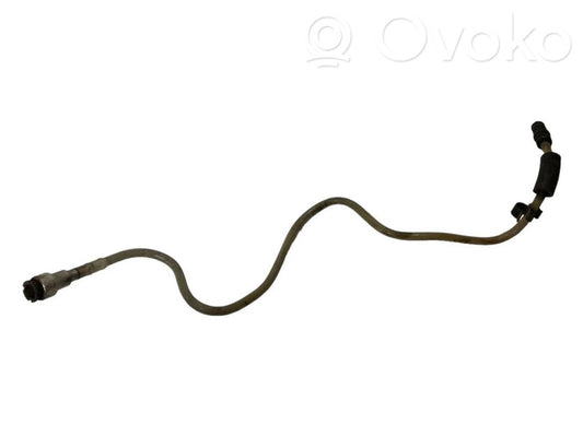 Degvielas caurulīte (-es)